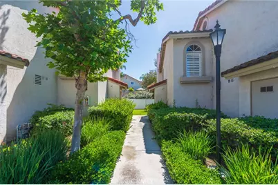 38 Carnation, Rancho Santa Margarita, CA 92688 - Photo 3