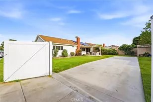 17915 Santa Olivia, Fountain Valley, CA 92708 - Photo 35