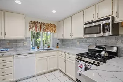 22006 Summit Hill Drive, Lake Forest, CA 92630 - Photo 7
