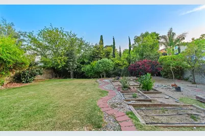 1250 Loma Vista, Pomona, CA 91768 - Photo 45