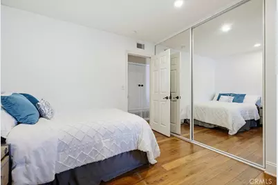 17711 Edwards, Huntington Beach, CA 92647 - Photo 23