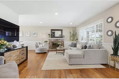 17711 Edwards, Huntington Beach, CA 92647 - Photo 7