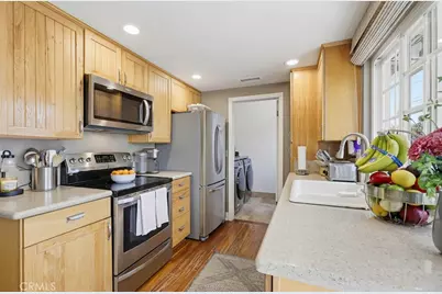 17711 Edwards, Huntington Beach, CA 92647 - Photo 13