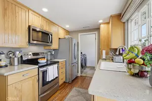 17711 Edwards, Huntington Beach, CA 92647 - Photo 13