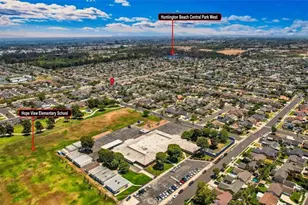 17711 Edwards, Huntington Beach, CA 92647 - Photo 33