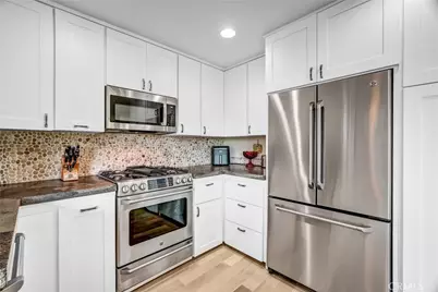 11 Las Brisas #6, Irvine, CA 92612 - Photo 5
