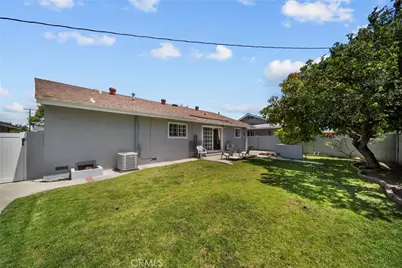 7562 Alhambra, Huntington Beach, CA 92647 - Photo 41