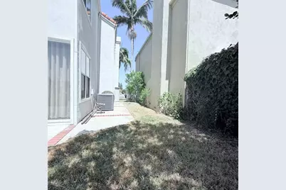 21 Presidio, Irvine, CA 92614 - Photo 9