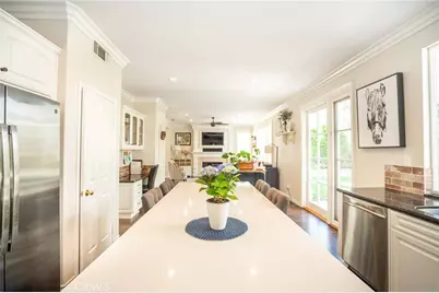 11 Kirkland, Irvine, CA 92602 - Photo 3