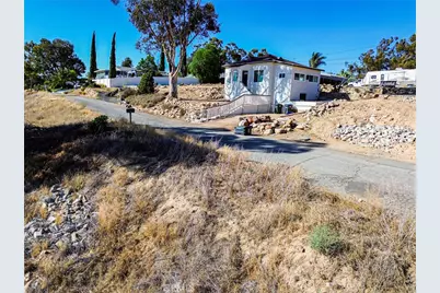 16374 Bailey Street, Lake Elsinore, CA 92530 - Photo 27