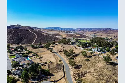 16374 Bailey Street, Lake Elsinore, CA 92530 - Photo 15