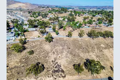 16374 Bailey Street, Lake Elsinore, CA 92530 - Photo 3