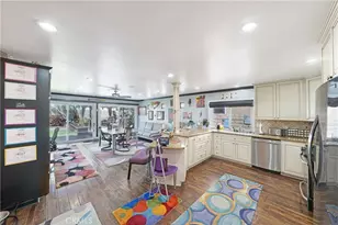 18051 Westlake Cir, Huntington Beach, CA 92648 - Photo 19