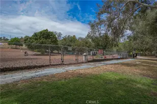 18051 Westlake Cir, Huntington Beach, CA 92648 - Photo 41