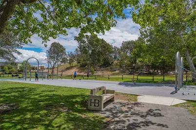 18051 Westlake Circle, Huntington Beach, CA 92648 - Photo 45