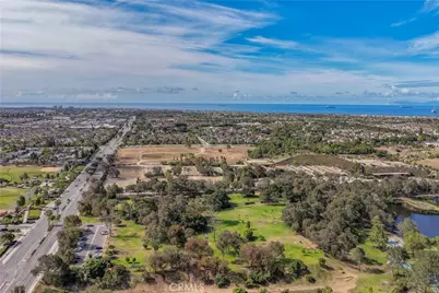 18051 Westlake Circle, Huntington Beach, CA 92648 - Photo 35