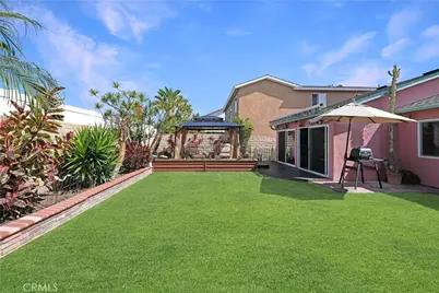18051 Westlake Circle, Huntington Beach, CA 92648 - Photo 11