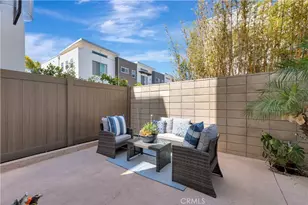 2105 Two Harbors Cir, Costa Mesa, CA 92627 - Photo 53