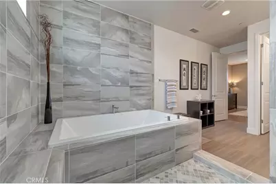 2105 Two Harbors Circle, Costa Mesa, CA 92627 - Photo 41