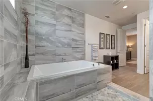 2105 Two Harbors Cir, Costa Mesa, CA 92627 - Photo 41