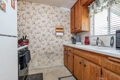10921 Walnut, Los Alamitos, CA 90720 - Photo 27