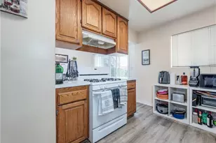 10921 Walnut, Los Alamitos, CA 90720 - Photo 11