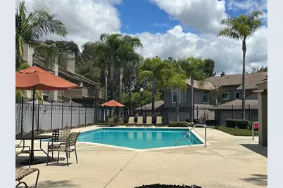26201 Sunnyglen Avenue, Laguna Hills, CA 92653 - Photo 3