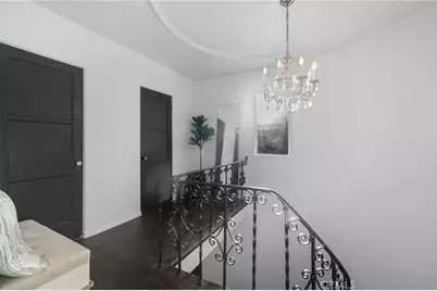 15401 Saticoy Street, Van Nuys, CA 91406 - Photo 25