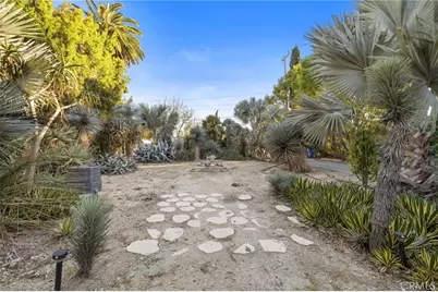 15401 Saticoy Street, Van Nuys, CA 91406 - Photo 33