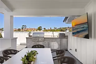 330 Onyx Ave, Newport Beach, CA 92662 - Photo 23