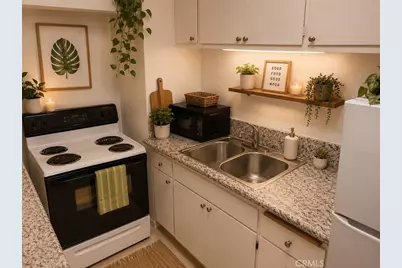 5585 E Pacific Coast Hwy #125, Long Beach, CA 90804 - Photo 5