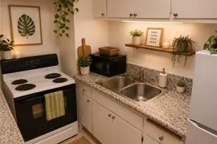 5585 E Pacific Coast Hwy, Long Beach, CA 90804 - Photo 5