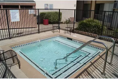 5585 E Pacific Coast Hwy #125, Long Beach, CA 90804 - Photo 9