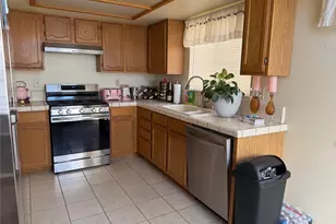 19064 Elm Dr, Apple Valley, CA 92308 - Photo 11