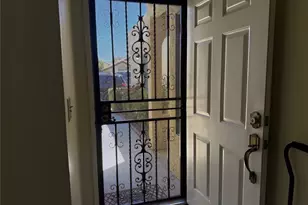 19064 Elm Dr, Apple Valley, CA 92308 - Photo 5