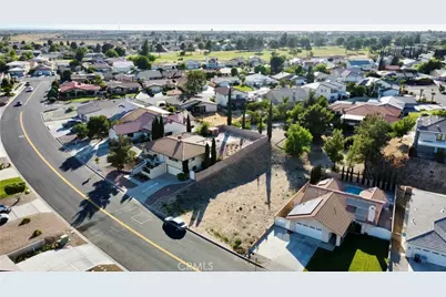 18190 Kalin Ranch Drive, Victorville, CA 92395 - Photo 3