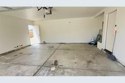 555 Koufax, Lancaster, CA 93535 - Photo 29
