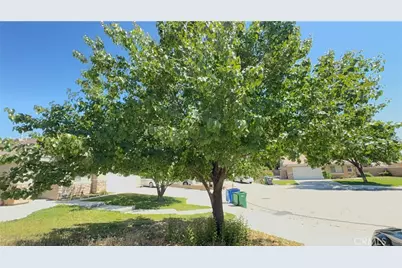 555 Koufax, Lancaster, CA 93535 - Photo 25
