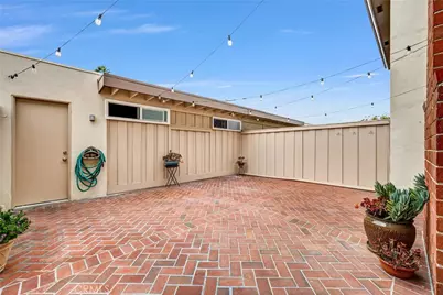 9742 Villa Pacific, Huntington Beach, CA 92646 - Photo 31
