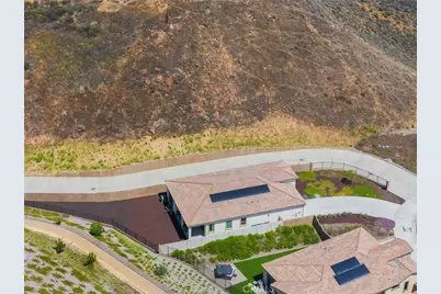 11986 Sagecrest Court, Corona, CA 92883 - Photo 37