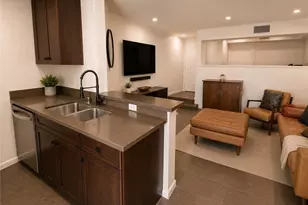 7320 Hawthorn Ave, Los Angeles, CA 90046 - Photo 17