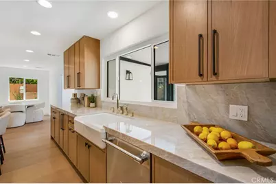 305 Robinhood, Costa Mesa, CA 92627 - Photo 11