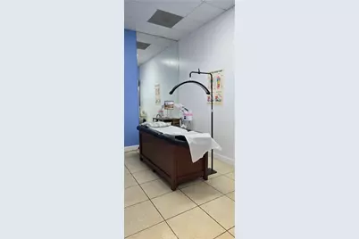 2400 Newport Blvd #A2, Costa Mesa, CA 92627 - Photo 9