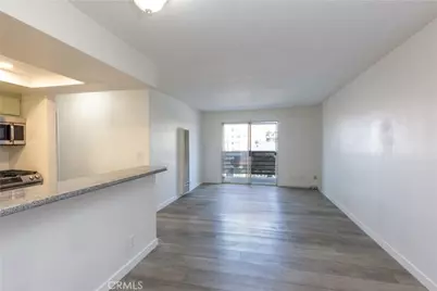 327 Chestnut Avenue #201, Long Beach, CA 90802 - Photo 3