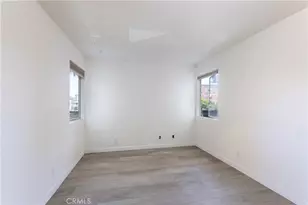 327 Chestnut Ave, Long Beach, CA 90802 - Photo 5