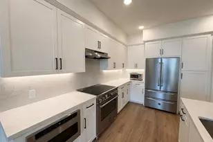 414 Main St, Huntington Beach, CA 92648 - Photo 9