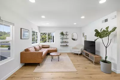 113 Tarocco, Irvine, CA 92618 - Photo 5