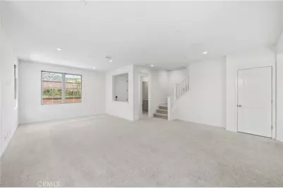 112 Newburry, Irvine, CA 92618 - Photo 5