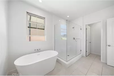 112 Newburry, Irvine, CA 92618 - Photo 17