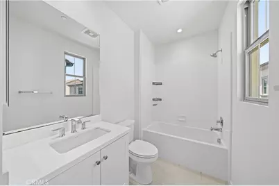 112 Newburry, Irvine, CA 92618 - Photo 21